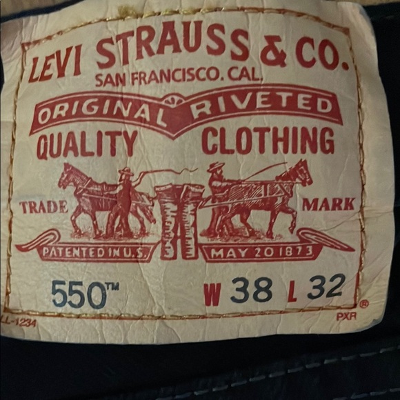 Levi's 550 Men's Black Jeans Tag Size 38 x 32 Pockets 100% cotton - Picture 2 of 12